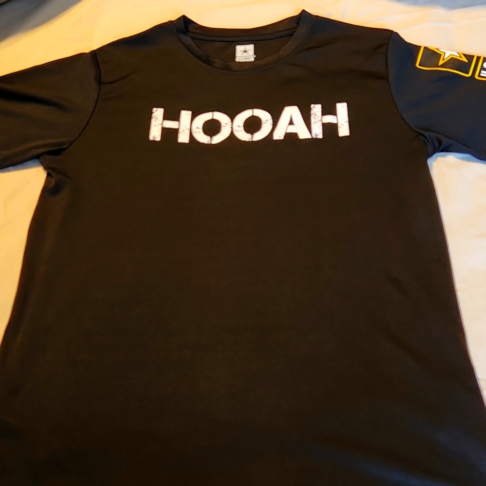 Boys Army tshirt.